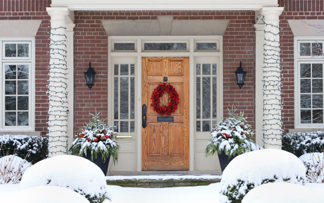 How to Create Curb Appeal in the Winter