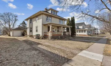 4 Bedrooms Bedrooms, 0 ,1 BathroomBathrooms,Residential,518 4th Street, West Liberty, Iowa 52776,202501051