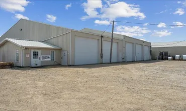 0 , 0 ,0,Commercial Sale,265 35th St., Marion, Iowa 52302,202504255