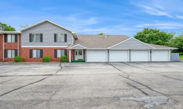 2 Bedrooms Bedrooms, 0 ,2 BathroomsBathrooms,Residential,815 Edward Ct, Cedar Rapids, Iowa 52403,202504790
