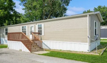 2 Bedrooms Bedrooms, 0 ,1 BathroomBathrooms,Residential,6901 14th St, 30, Des Moines, Iowa 50320,202504957