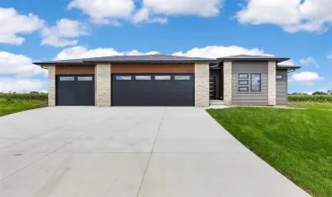 3 Bedrooms Bedrooms, 0 ,2 BathroomsBathrooms,Residential,309 Hackberry, Palo, Iowa 52324,2507042