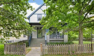 4 Bedrooms Bedrooms, 0 ,3 BathroomsBathrooms,Residential,1054 Foster Rd, Iowa City, Iowa 52245,202505251