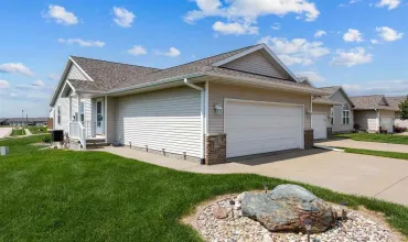 3 Bedrooms Bedrooms, 0 ,3 BathroomsBathrooms,Residential,247 Whirlaway Ln, Fairfax, Iowa 52228,202505266