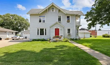 5 Bedrooms Bedrooms, 0 ,2 BathroomsBathrooms,Residential,102 Elm, Stanwood, Iowa 52337,2507135