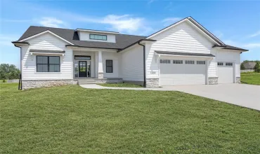 5 Bedrooms Bedrooms, 8 Rooms Rooms,3 BathroomsBathrooms,Residential,1000 Hampshire Circle, Marion, Iowa 52302,2507155