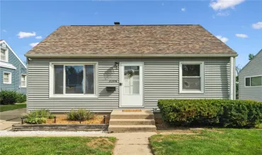 3 Bedrooms Bedrooms, 0 ,1 BathroomBathrooms,Residential,3206 Soutter, Cedar Rapids, Iowa 52403,2507048