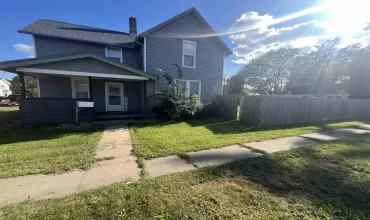 4 Bedrooms Bedrooms, 0 ,1 BathroomBathrooms,Residential,303 Gamble St., Columbus Junction, Iowa 52738,202505424
