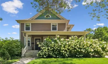4 Bedrooms Bedrooms, 0 ,2 BathroomsBathrooms,Residential,716 6th Ave NW, Mt Vernon, Iowa 52314,2507343