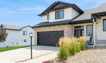 4 Bedrooms Bedrooms, 0 ,3 BathroomsBathrooms,Residential,707 Rolling Hills Dr, Tiffin, Iowa 52340,202505433