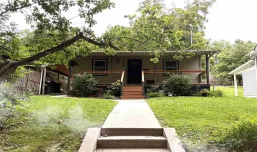 2 Bedrooms Bedrooms, 0 ,2 BathroomsBathrooms,Residential,926 Fairchild St, Iowa City, Iowa 52245,202505440