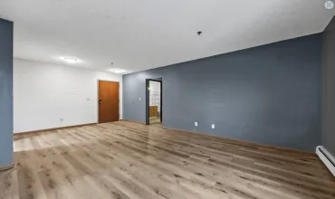 2 Bedrooms Bedrooms, 0 ,2 BathroomsBathrooms,Residential,400 1st, 301, Cedar Rapids, Iowa 52401,2507392