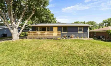 4 Bedrooms Bedrooms, 0 ,2 BathroomsBathrooms,Residential,713 14th Ave, Coralville, Iowa 52241,202505486