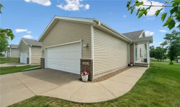 3 Bedrooms Bedrooms, 0 ,3 BathroomsBathrooms,Residential,1562 Hunters Creek, Marion, Iowa 52302,2507460