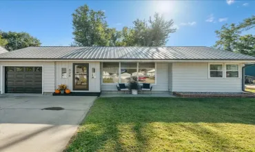 3 Bedrooms Bedrooms, 0 ,1 BathroomBathrooms,Residential,628 34th, Cedar Rapids, Iowa 52403,2507585