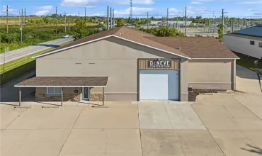 0 , 0 ,0,Commercial Sale,2700 Stonegate, Hiawatha, Iowa 52233,2507654