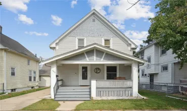 3 Bedrooms Bedrooms, 6 Rooms Rooms,1 BathroomBathrooms,Residential,726 G, Cedar Rapids, Iowa 52405,2508077
