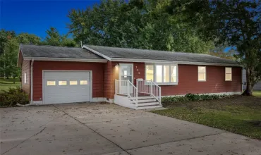 3 Bedrooms Bedrooms, 0 ,2 BathroomsBathrooms,Residential,206 8th, Vinton, Iowa 52349,2508098