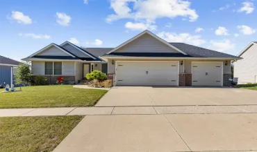 3 Bedrooms Bedrooms, 0 ,3 BathroomsBathrooms,Residential,3519 Rogers, Cedar Rapids, Iowa 52405,2508158