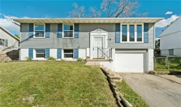 3 Bedrooms Bedrooms, 0 ,1 BathroomBathrooms,Residential,3209 Bramble, Cedar Rapids, Iowa 52404,2508171