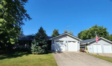 3 Bedrooms Bedrooms, 0 ,1 BathroomBathrooms,Residential,201 Chestnut, Winfield, Iowa 52659,202506052