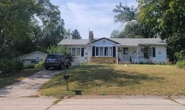 3 Bedrooms Bedrooms, 0 ,1 BathroomBathrooms,Residential,718 5th Avenue Pl, Coralville, Iowa 52241,202506060