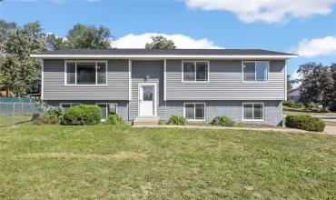 3 Bedrooms Bedrooms, 0 ,1 BathroomBathrooms,Residential,1608 Morris, Cedar Rapids, Iowa 52405,2508242