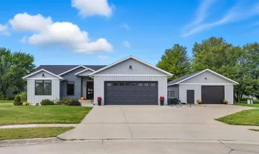 3 Bedrooms Bedrooms, 0 ,2 BathroomsBathrooms,Residential,701 Highland Ct, Washington, Iowa 52353,202506131