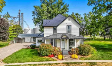 4 Bedrooms Bedrooms, 0 ,3 BathroomsBathrooms,Residential,402 Railroad St, Wayland, Iowa 52654,202506160