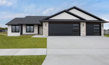 5 Bedrooms Bedrooms, 0 ,3 BathroomsBathrooms,Residential,720 17th, Mt Vernon, Iowa 52314,2508381