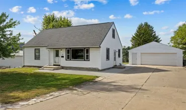4 Bedrooms Bedrooms, 0 ,2 BathroomsBathrooms,Residential,707 40th, Cedar Rapids, Iowa 52403,2508395