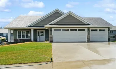 5 Bedrooms Bedrooms, 0 ,3 BathroomsBathrooms,Residential,314 Sierra, Coralville, Iowa 52241,2508491