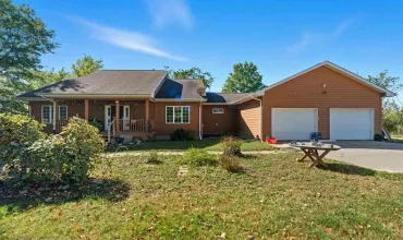 4 Bedrooms Bedrooms, 0 ,3 BathroomsBathrooms,Residential,5327 Vincent Ave NE, West Branch, Iowa 52358,202506386