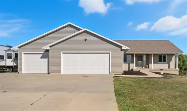 5 Bedrooms Bedrooms, 0 ,3 BathroomsBathrooms,Residential,22980 105th St, Anamosa, Iowa 52205,202506422