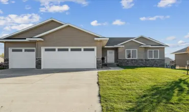 3 Bedrooms Bedrooms, 0 ,2 BathroomsBathrooms,Residential,1823 Glen Rock Dr, Marion, Iowa 52302,2508720