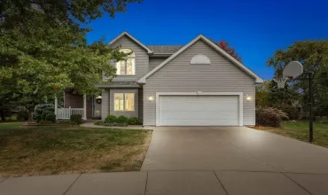 4 Bedrooms Bedrooms, 0 ,3 BathroomsBathrooms,Residential,74 Durango Pl, Iowa City, Iowa 52246,202506602