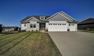 5 Bedrooms Bedrooms, 0 ,3 BathroomsBathrooms,Residential,1005 Iris Ave, Tiffin, Iowa 52340,202506621