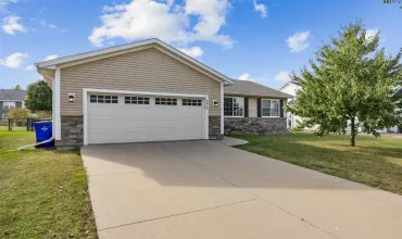 4 Bedrooms Bedrooms, 0 ,3 BathroomsBathrooms,Residential,5810 Bethpage, Cedar Rapids, Iowa 52404,2508886