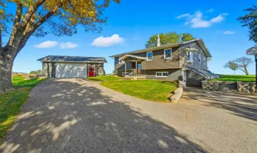 3 Bedrooms Bedrooms, 0 ,2 BathroomsBathrooms,Residential,4274 Sioux Ave SE, Iowa City, Iowa 52240,202506663