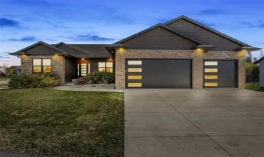 5 Bedrooms Bedrooms, 0 ,3 BathroomsBathrooms,Residential,1005 Alexis, Marion, Iowa 52302,2508991