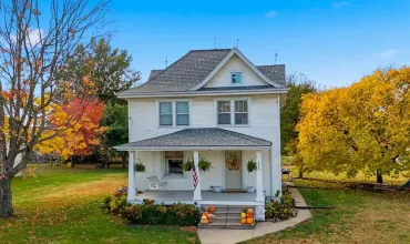 5 Bedrooms Bedrooms, 0 ,2 BathroomsBathrooms,Residential,513 Dubuque St, Solon, Iowa 52333,202506742