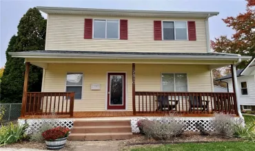 3 Bedrooms Bedrooms, 0 ,1 BathroomBathrooms,Residential,2810 Middle, Davenport, Iowa 52803,2509277