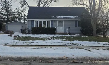 Cedar Rapids, Iowa 52402, Residential, For Sale, MLS #2600032