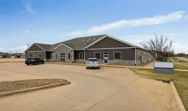 Cedar Rapids, Iowa 52403, Commercial Lease, Sale, MLS #2602273