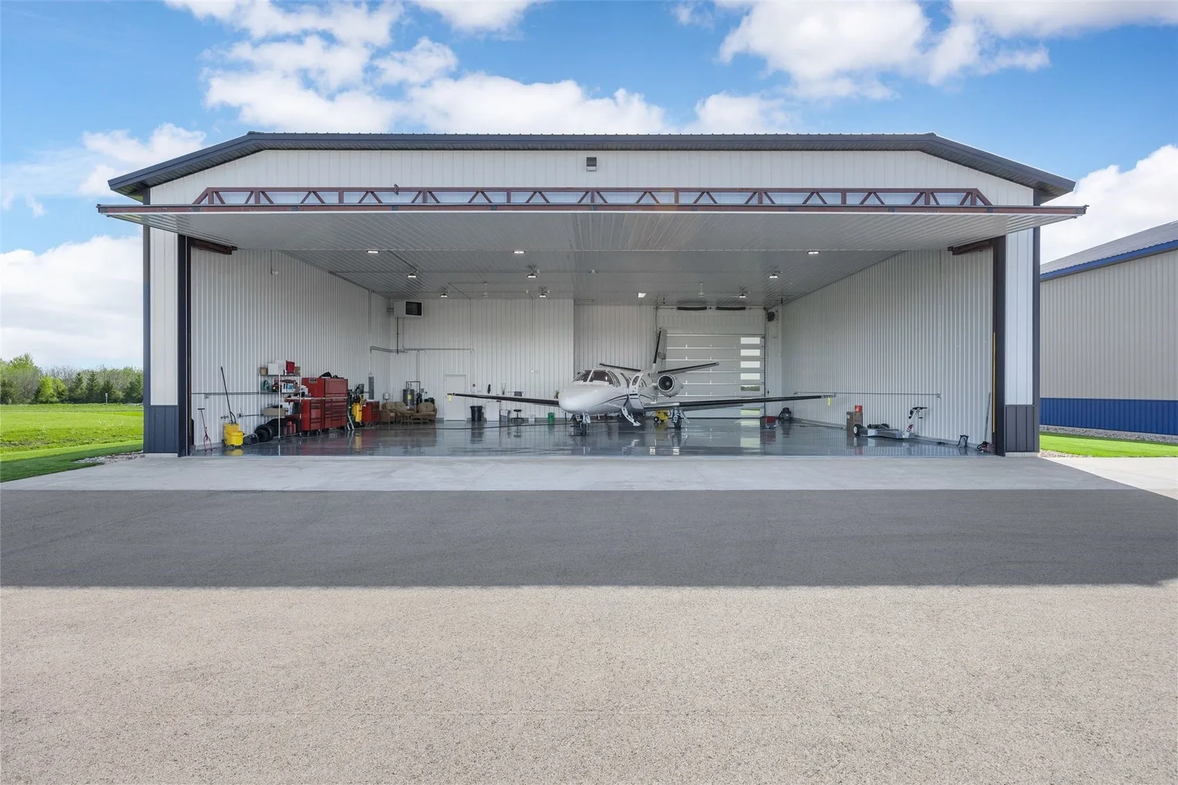 530 Aircom Drive Unit 4, Marion, Iowa 52302 – Property Featured Image