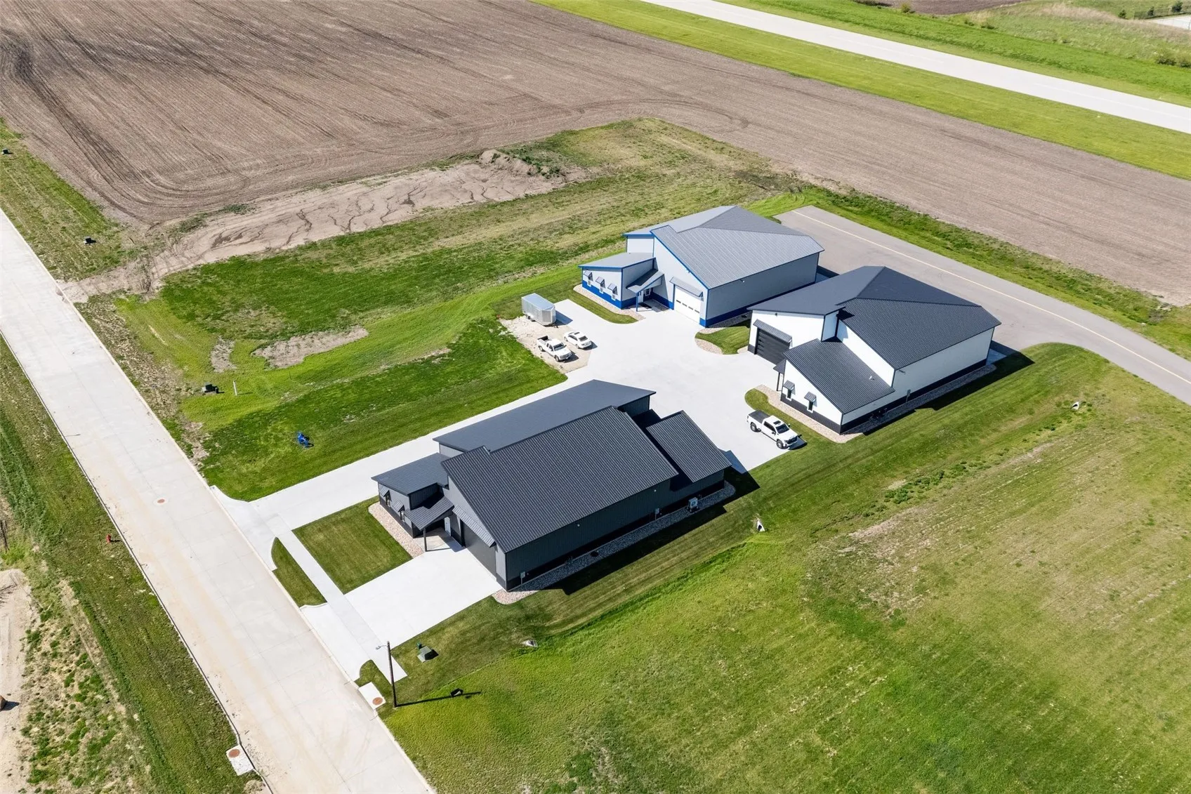 530 Aircom Drive Unit 2B, Marion, Iowa 52302 – Property Featured Image
