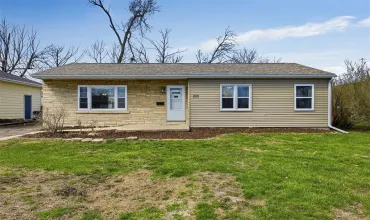 Hiawatha, Iowa 52233, Residential, Sale, MLS #2602444