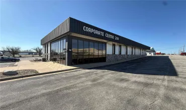 Marion, Iowa 52302, Commercial Lease, Sale, MLS #2602514