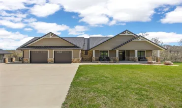 Manchester, Iowa 52057, Residential, Sale, MLS #2602834
