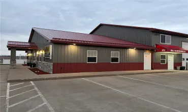 Center Point, Iowa 52213, Commercial Lease, Sale, MLS #2602435